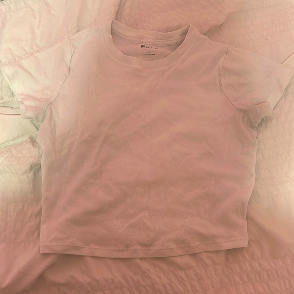 White cropped holister shirt